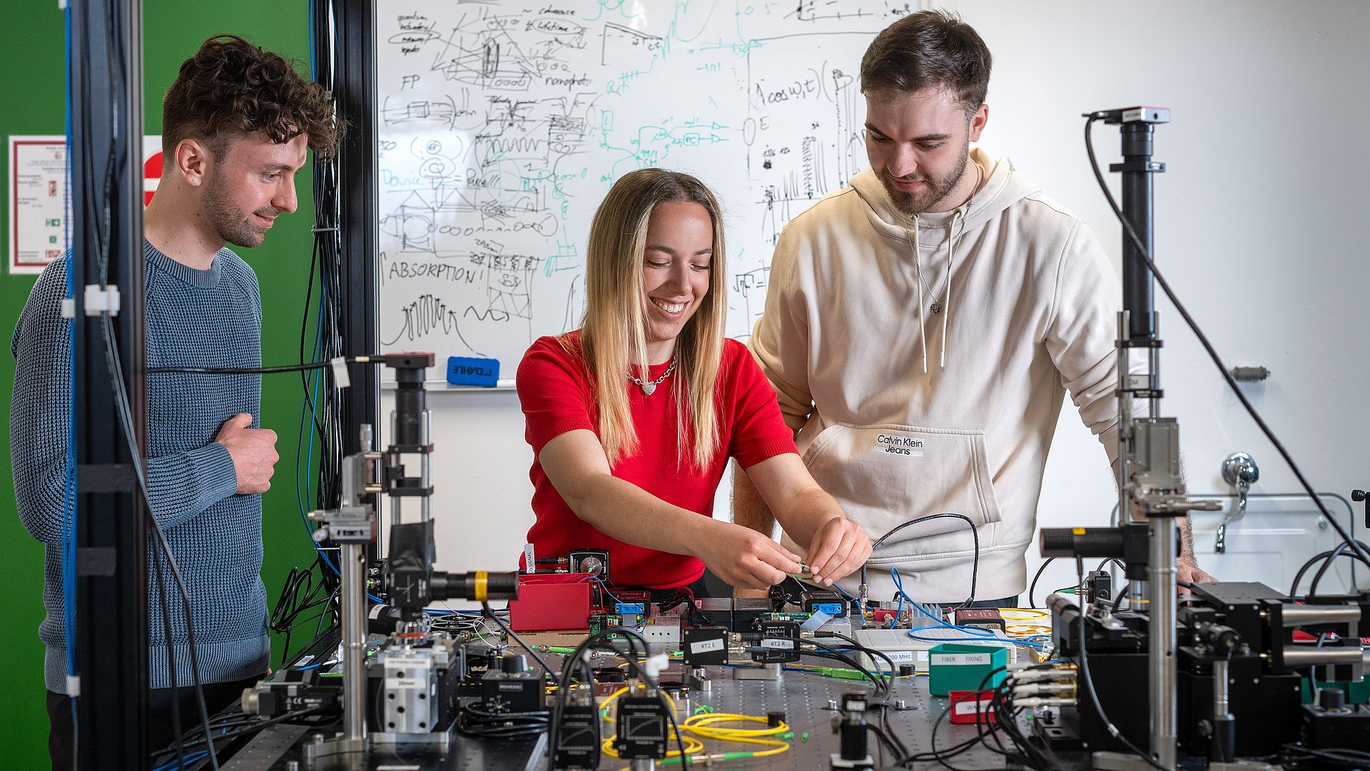 Students working in the student club PushQuantum. 