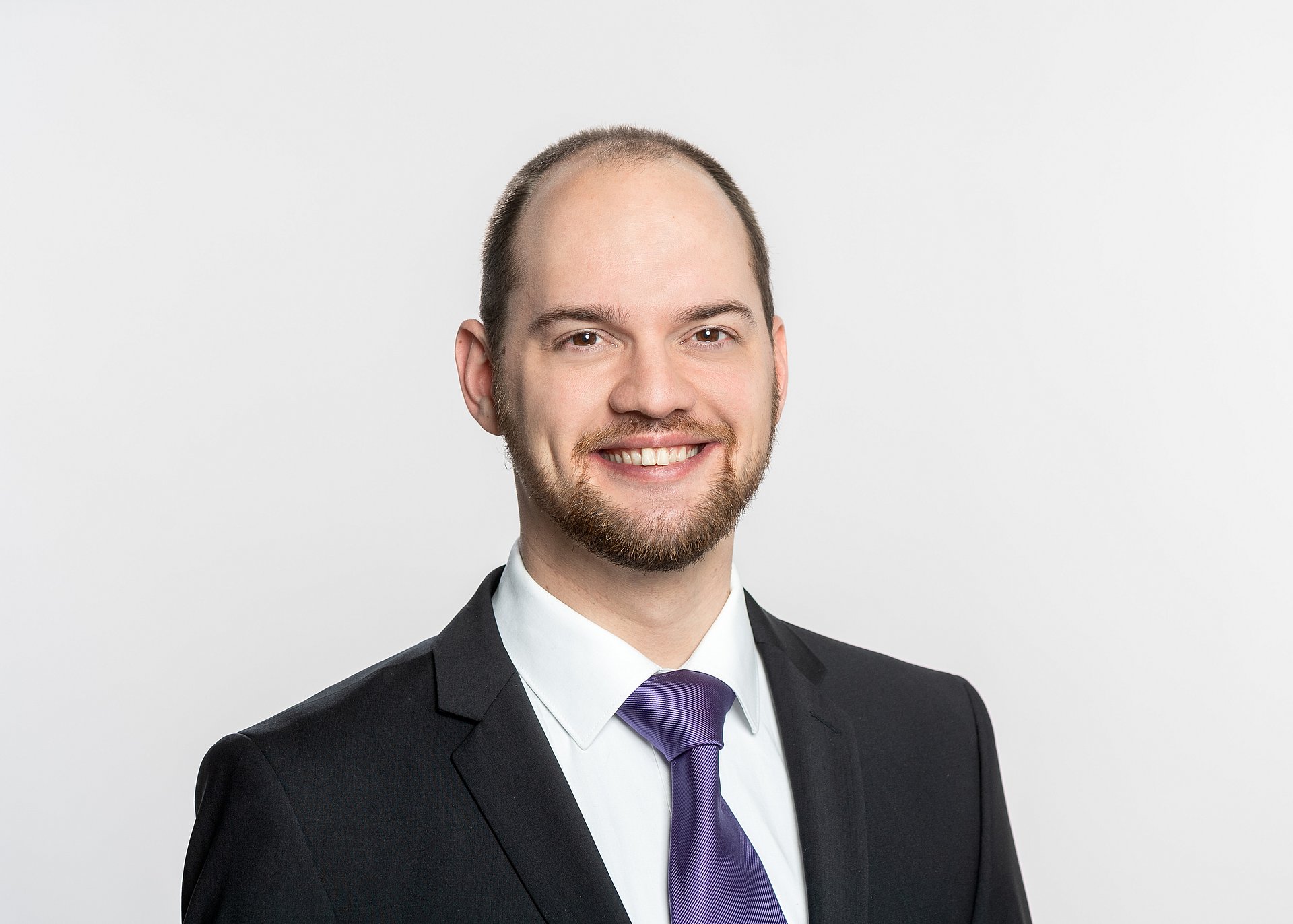 Portrait photo of Dr. Martin Eberl