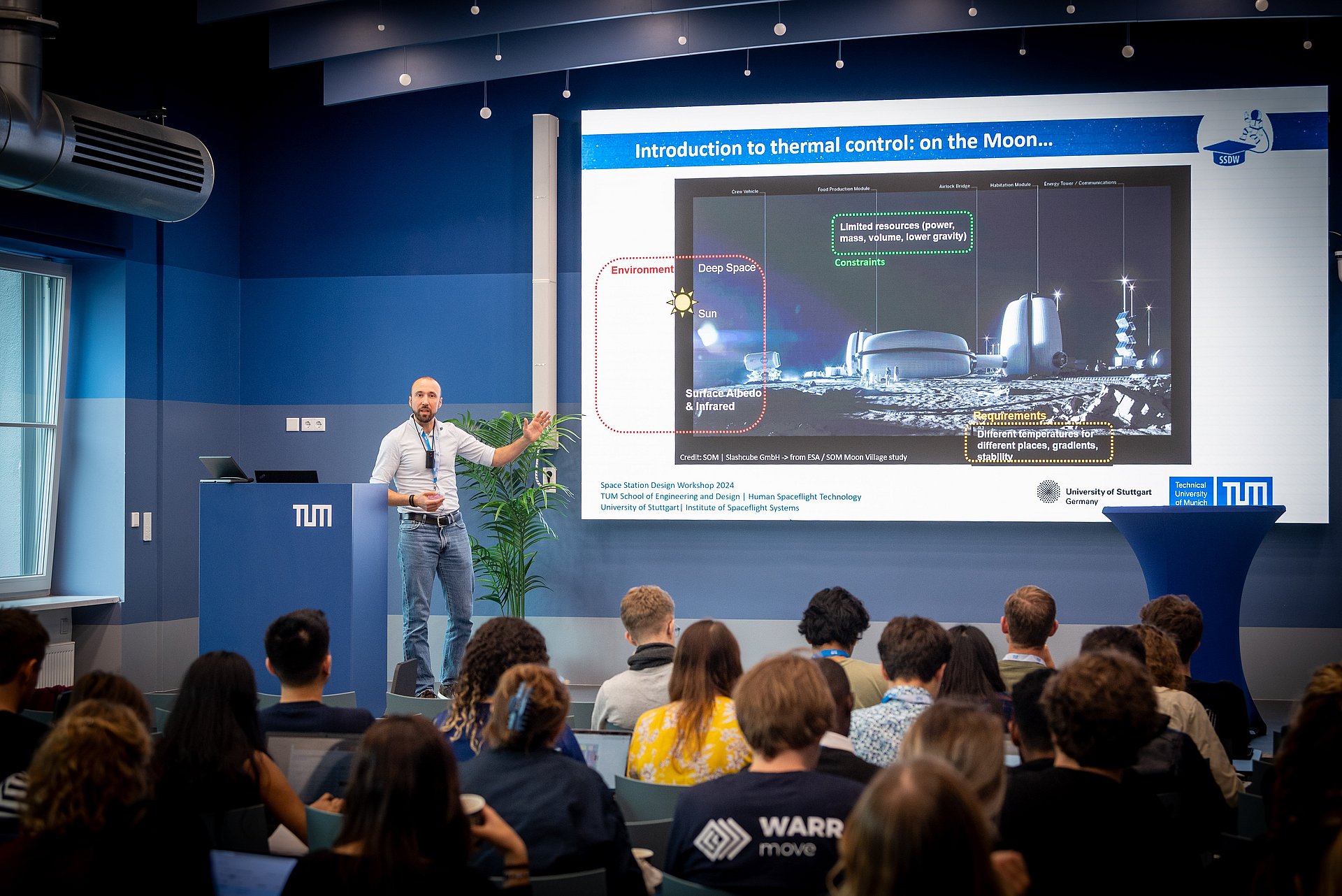 Expert gives a lecture on temperatures on the moon