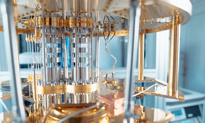 The illustration shows the cryostat of a quantum computer.