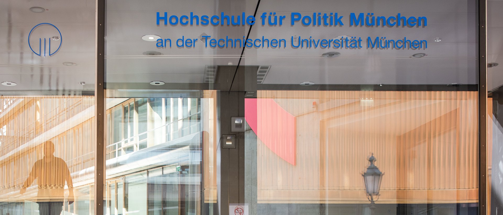 Entrance of the Hochschule für Politik München