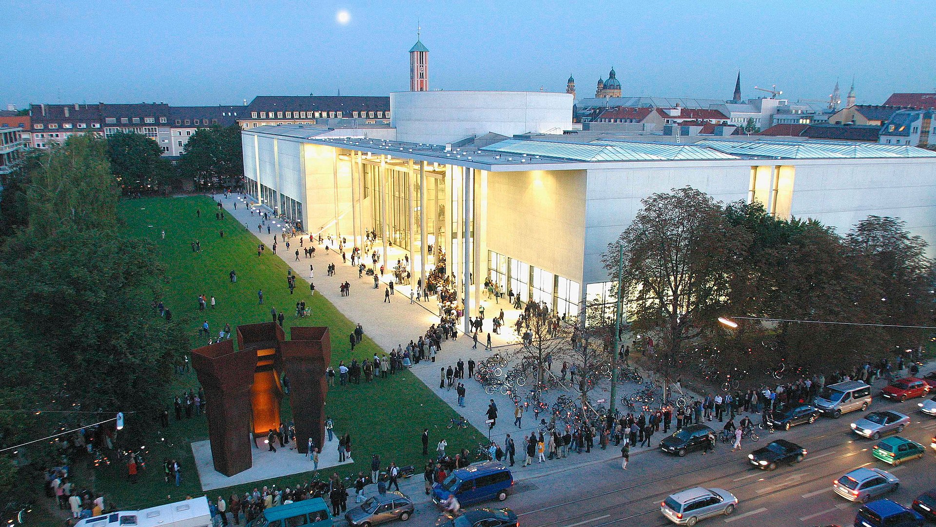 Pinakothek der Moderne in München aus der Vogelperspektive