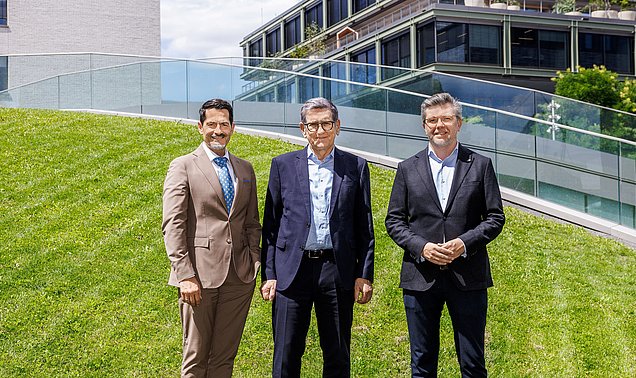 TUM-Präsident Prof. Thomas F. Hofmann (v.l.), Prof. Reinhold R. Geilsdörfer, Vorsitzender Geschäftsführer der DSS und Prof. Ali Sunyaev, Vizepräsident TUM Campus Heilbronn