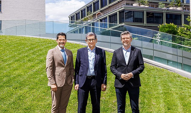 TUM-Präsident Prof. Thomas F. Hofmann (v.l.), Prof. Reinhold R. Geilsdörfer, Vorsitzender Geschäftsführer der DSS und Prof. Ali Sunyaev, Vizepräsident TUM Campus Heilbronn