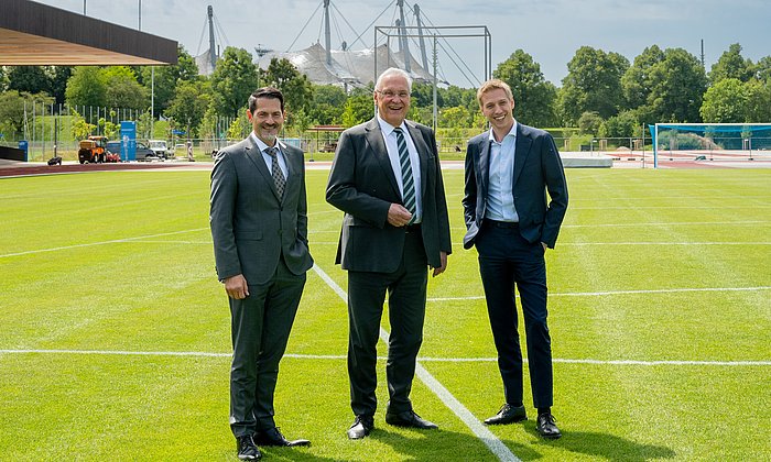 TUM-Präsident Thomas F. Hofmann, Bayerns Innen- und Sportminister Joachim Herrmann und Münchens Oberbürgermeister (von links) 