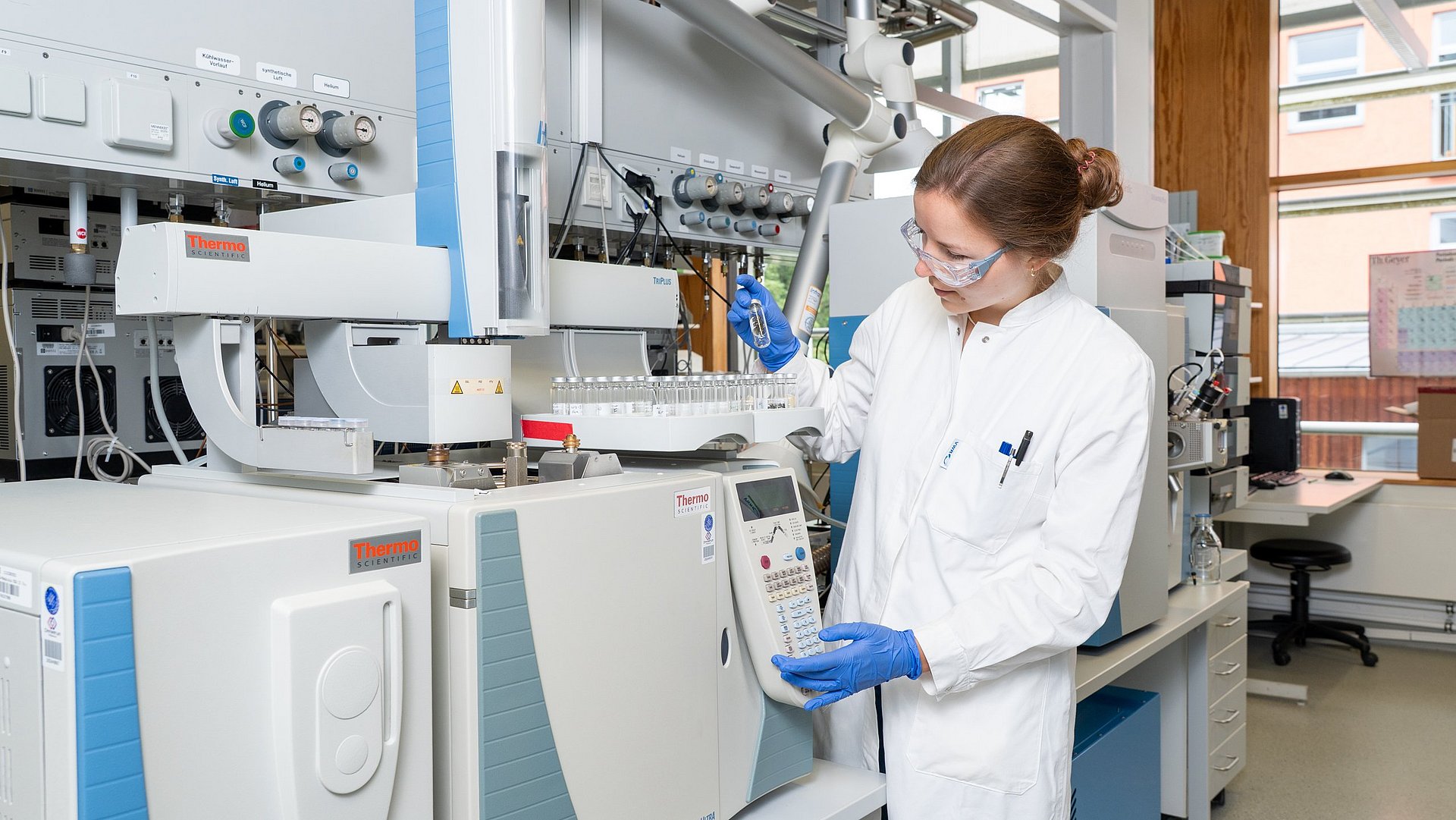 Author Viktoria Lehmann in the laboratory