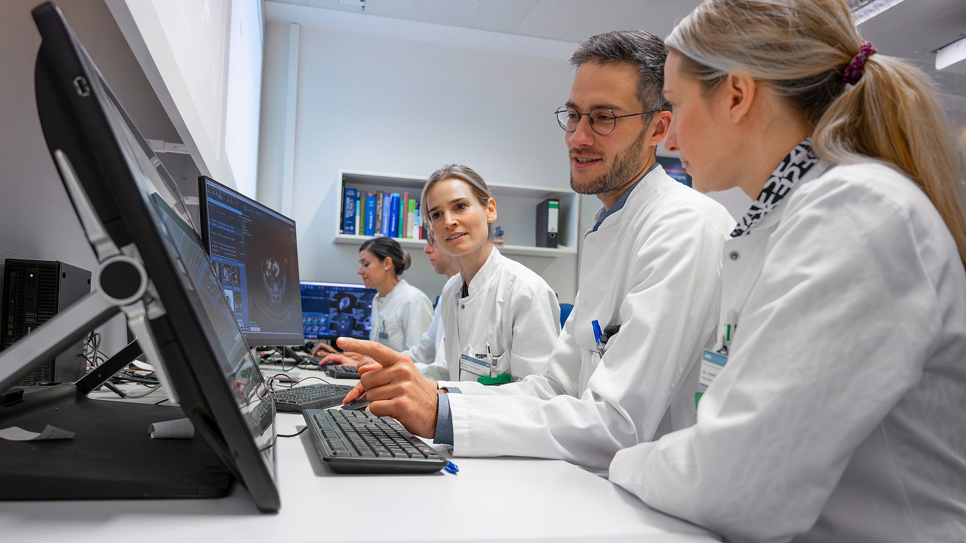 Dr Jan Peeken and his team at the Clinic for Radio Oncology and Radiotherapy