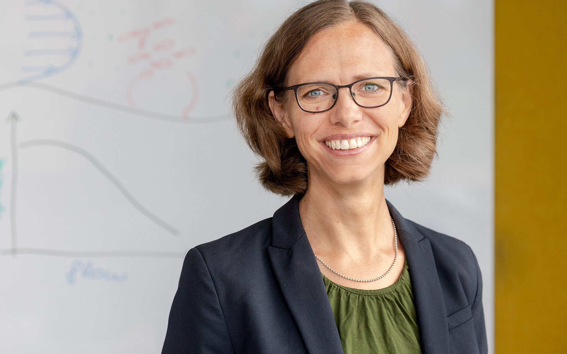 Karen Alim is a professor of Theory of Biological Networks at TUM.