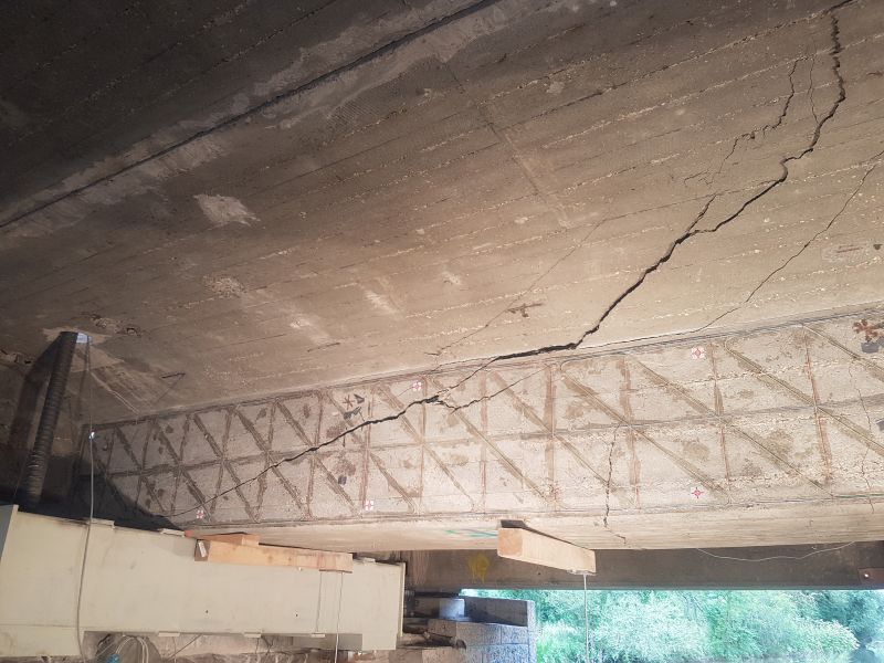 Researchers from the Technical University of Munich carried out a total of five load tests at the old Saale bridge in Hammelburg.