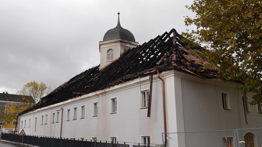 Abgebranntes Haus